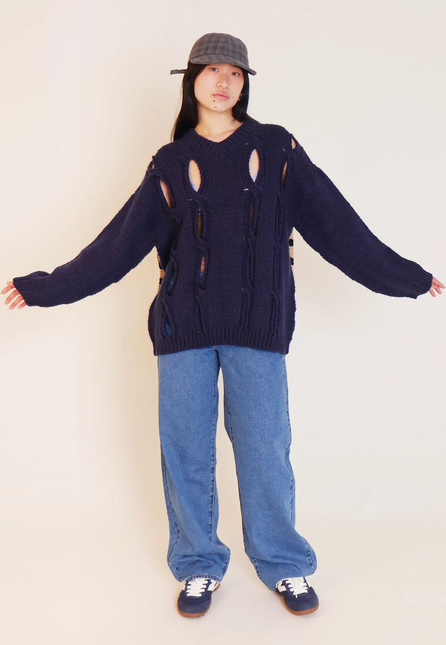 Back Stripe Cut-Out Knit Sweater - Navy