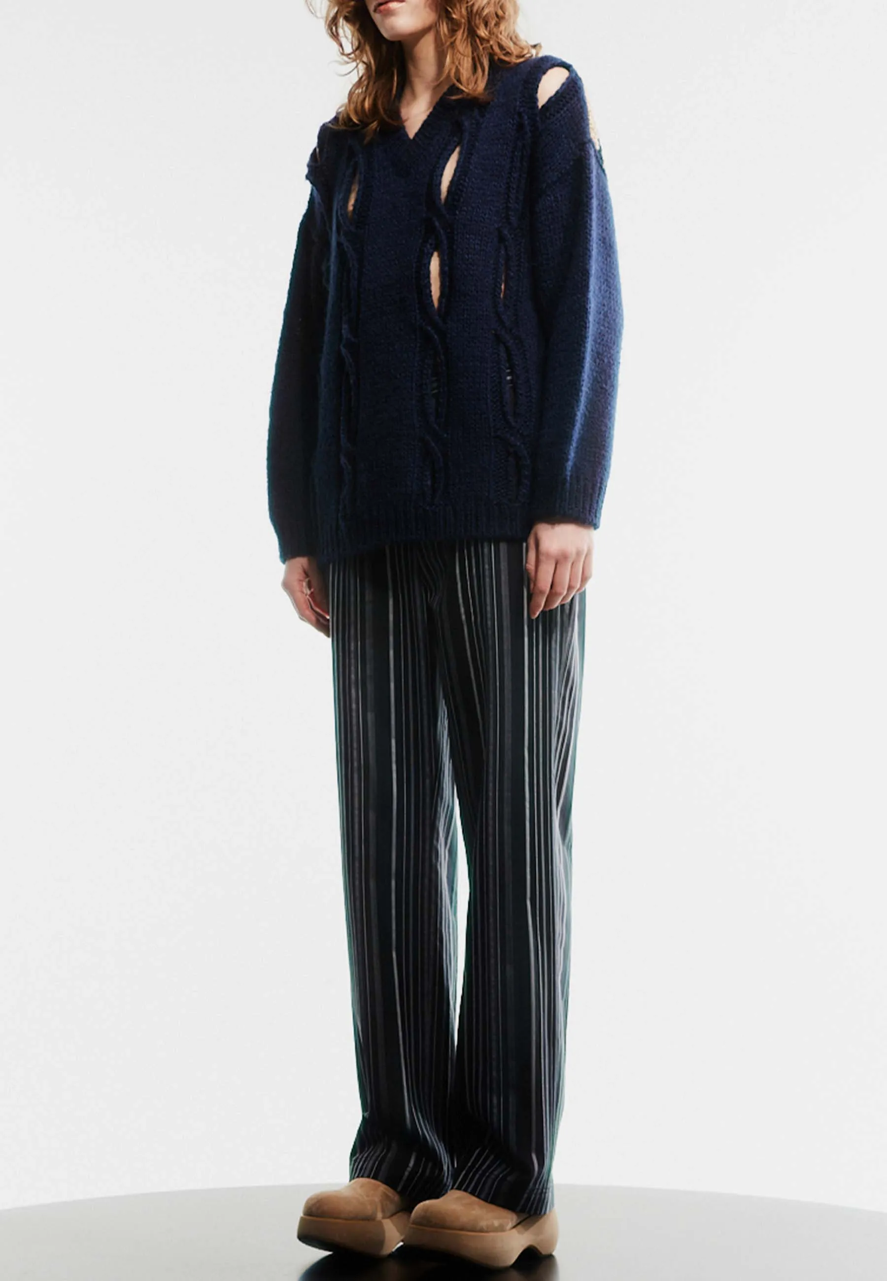 Back Stripe Cut-Out Knit Sweater - Navy