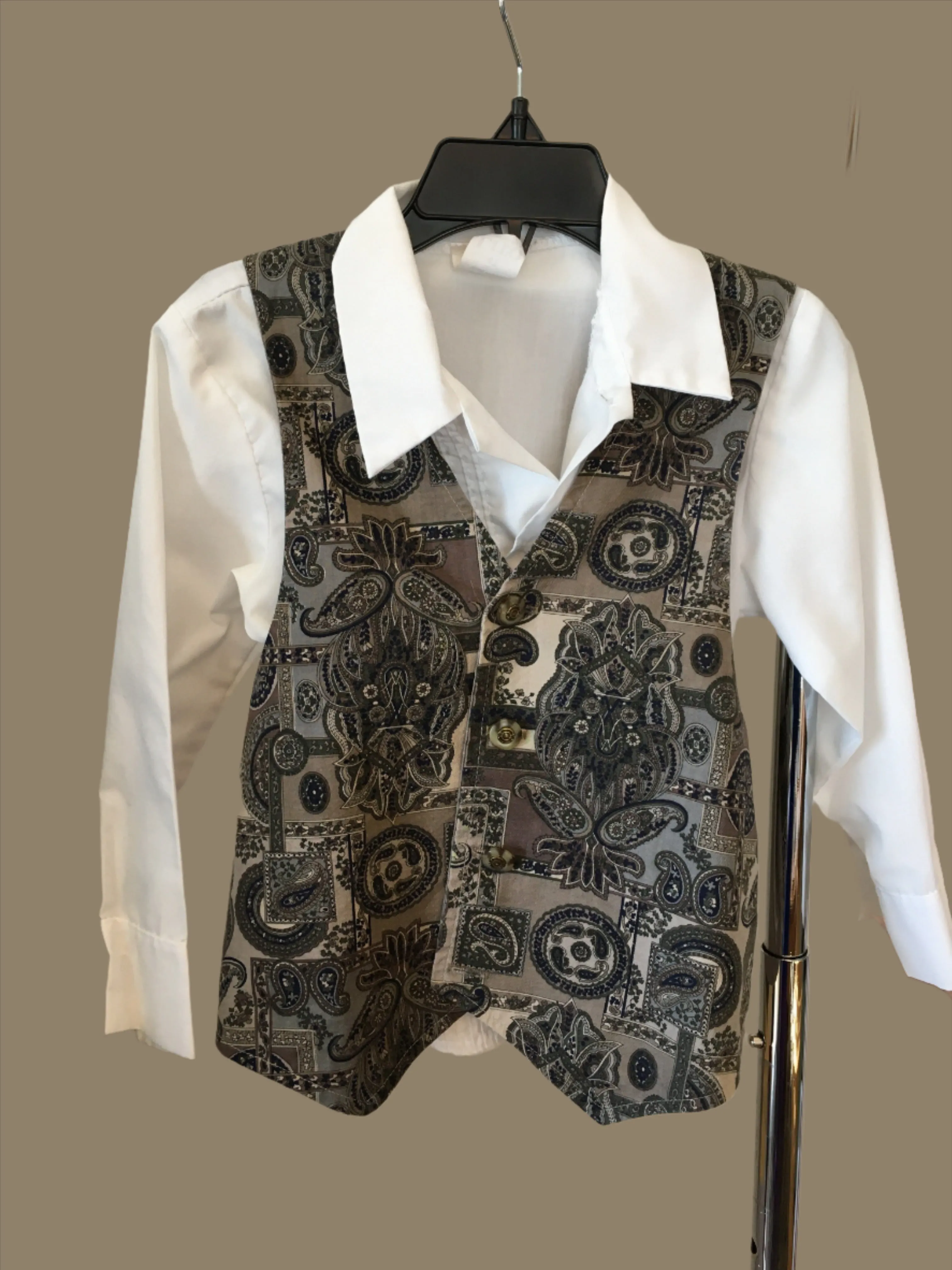 Vests Adult Preowned